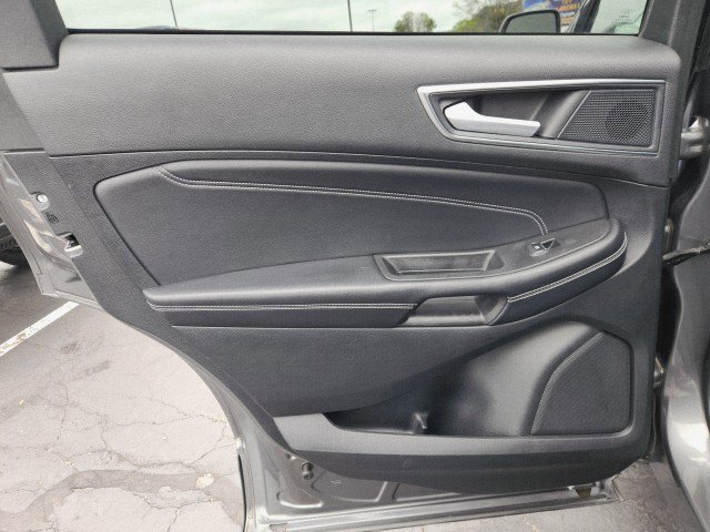 Used 2023 Ford Edge Titanium image 22