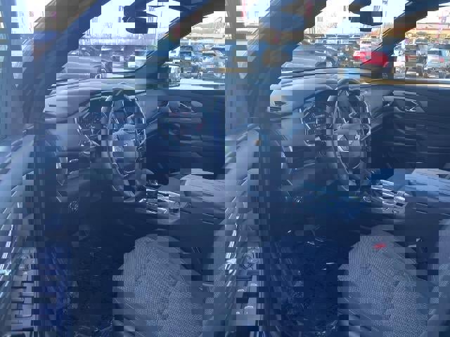 Used 2023 Chevrolet Traverse LT image 7