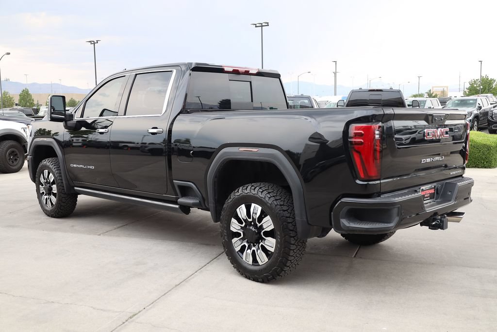 Used 2026 GMC Sierra 3500 Denali w/ Technology Package AWD/4WD image 4
