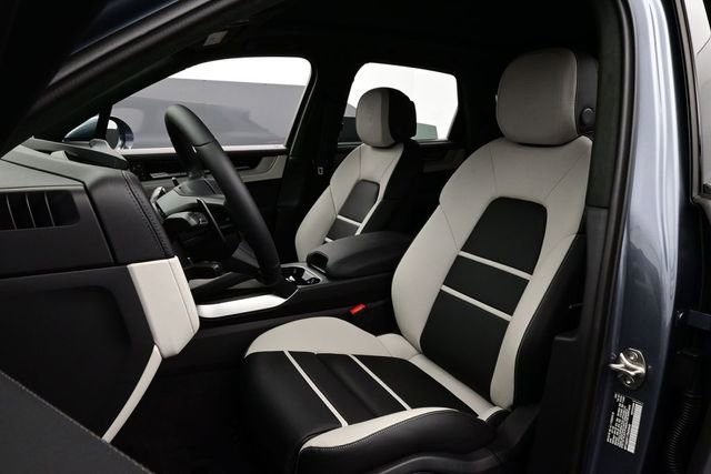 New 2026 Porsche Cayenne GTS AWD/4WD image 5