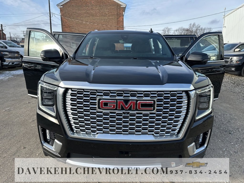 Used 2021 GMC Yukon XL Denali w/ Denali Premium Package image 34