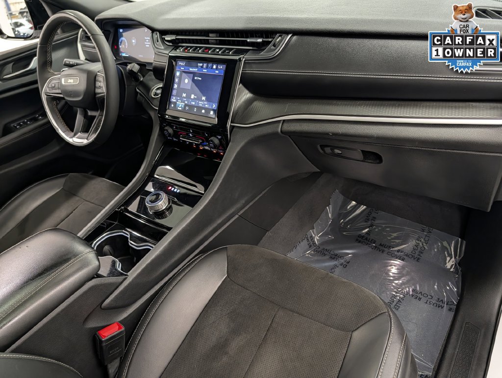 Used 2023 Jeep Grand Cherokee Altitude AWD/4WD image 31