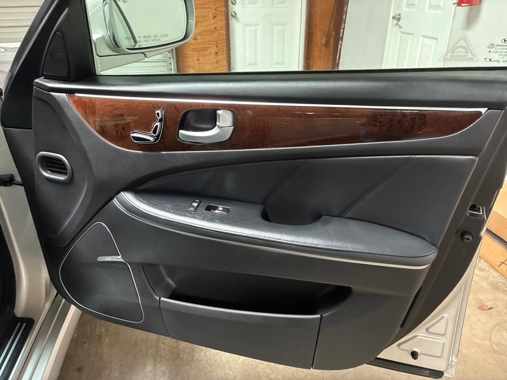 Used 2012 Hyundai Equus Signature image 28