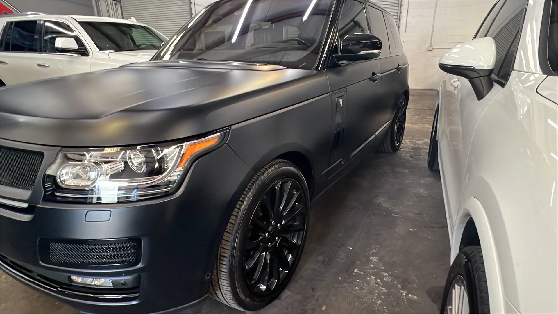Used 2016 Land Rover Range Rover Autobiography AWD/4WD image 1