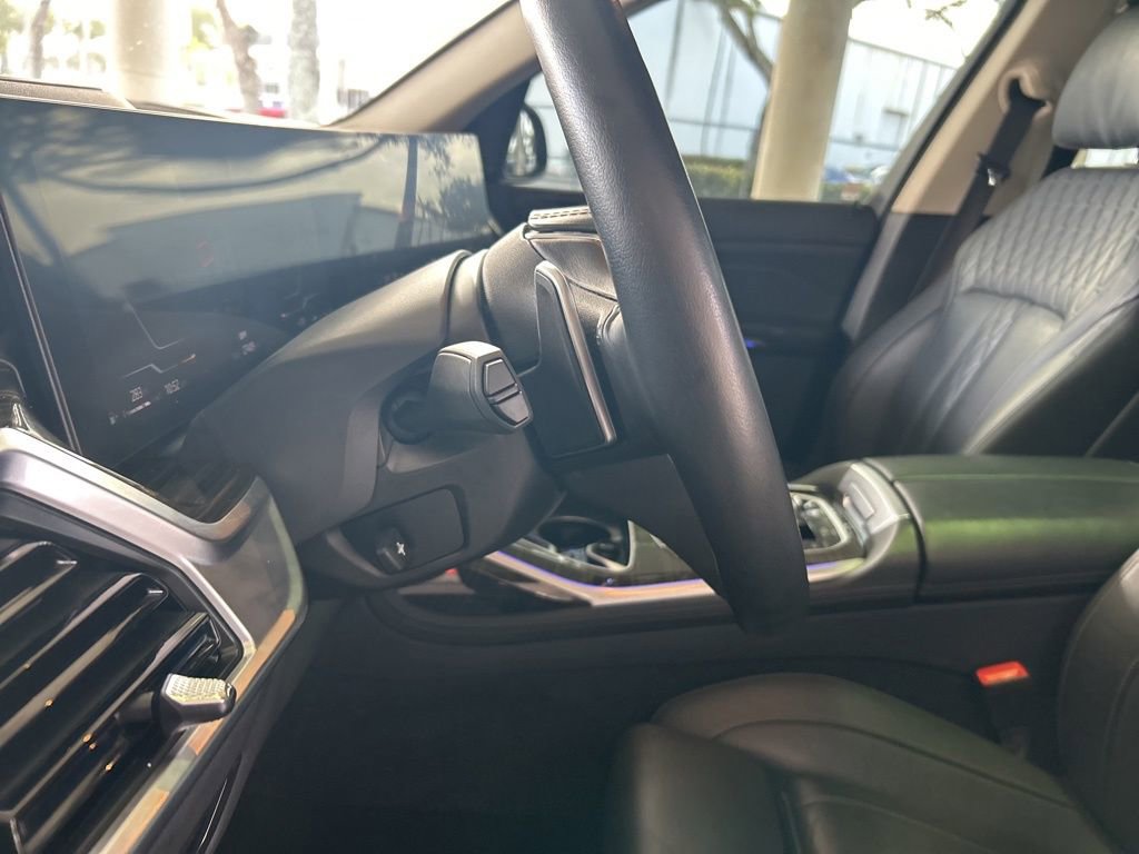 Used 2025 BMW X7 xDrive40i image 56