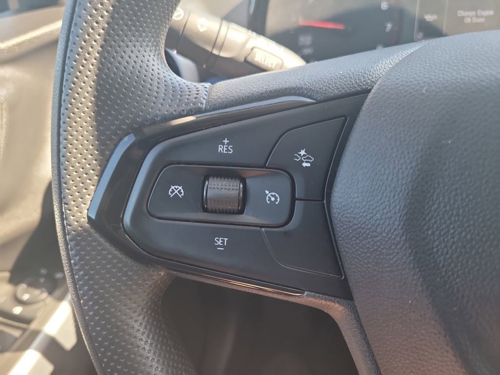 Used 2025 Chevrolet Trax LS image 23