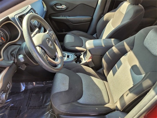 Used 2017 Jeep Cherokee Sport image 16