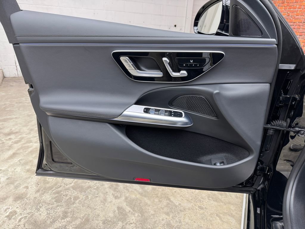 Used 2026 Mercedes-Benz E 350 4MATIC Sedan image 10