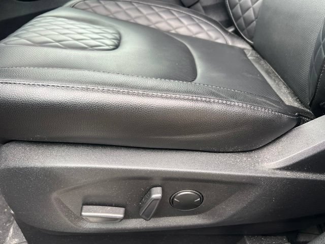 Used 2023 Ford Edge Titanium w/ Equipment Group 301A AWD/4WD image 24