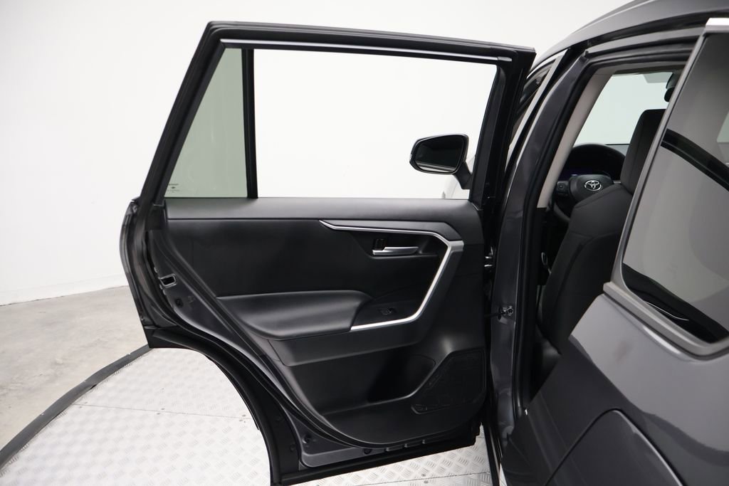 Used 2023 Toyota RAV4 XLE w/ Convenience Package image 21