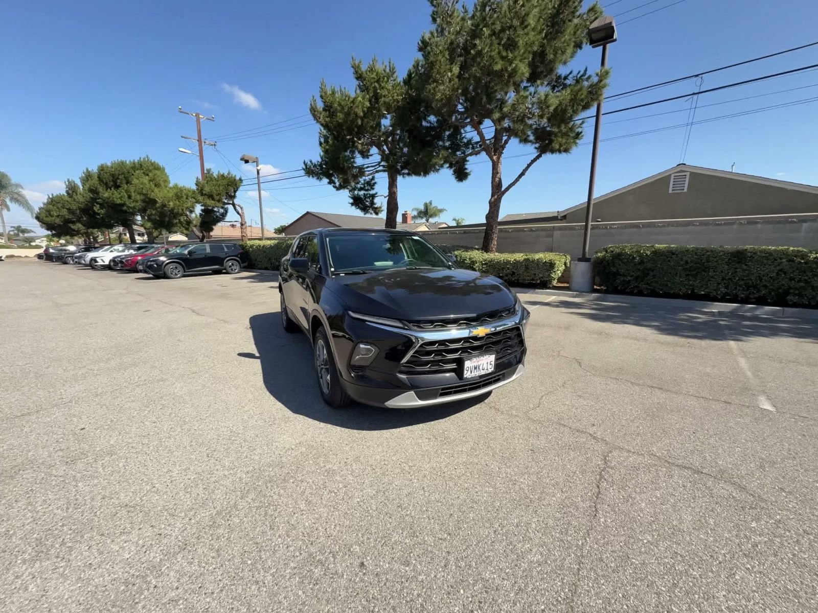 Used 2025 Chevrolet Blazer LT FWD image 3