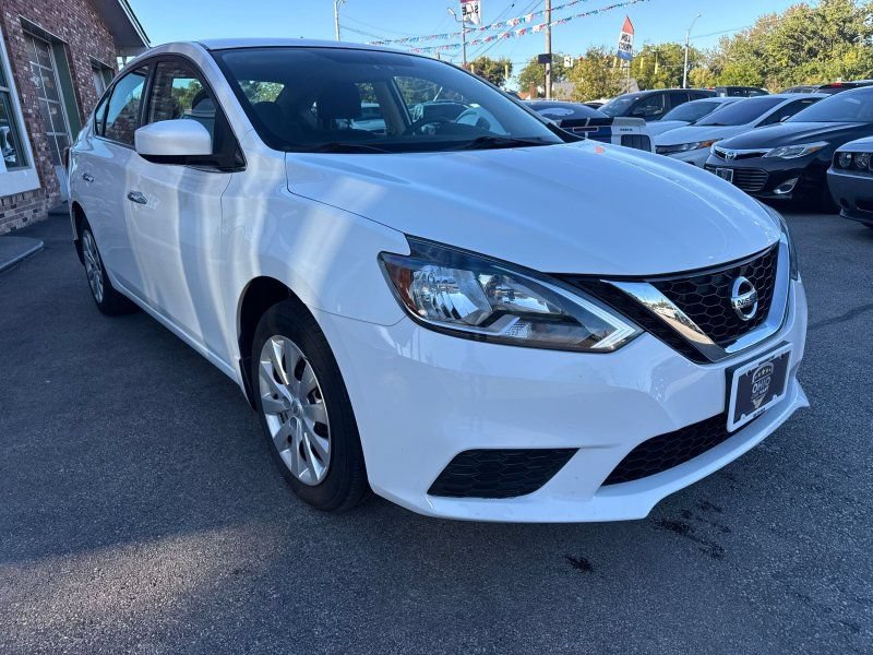 Used 2017 Nissan Sentra SV FWD image 3