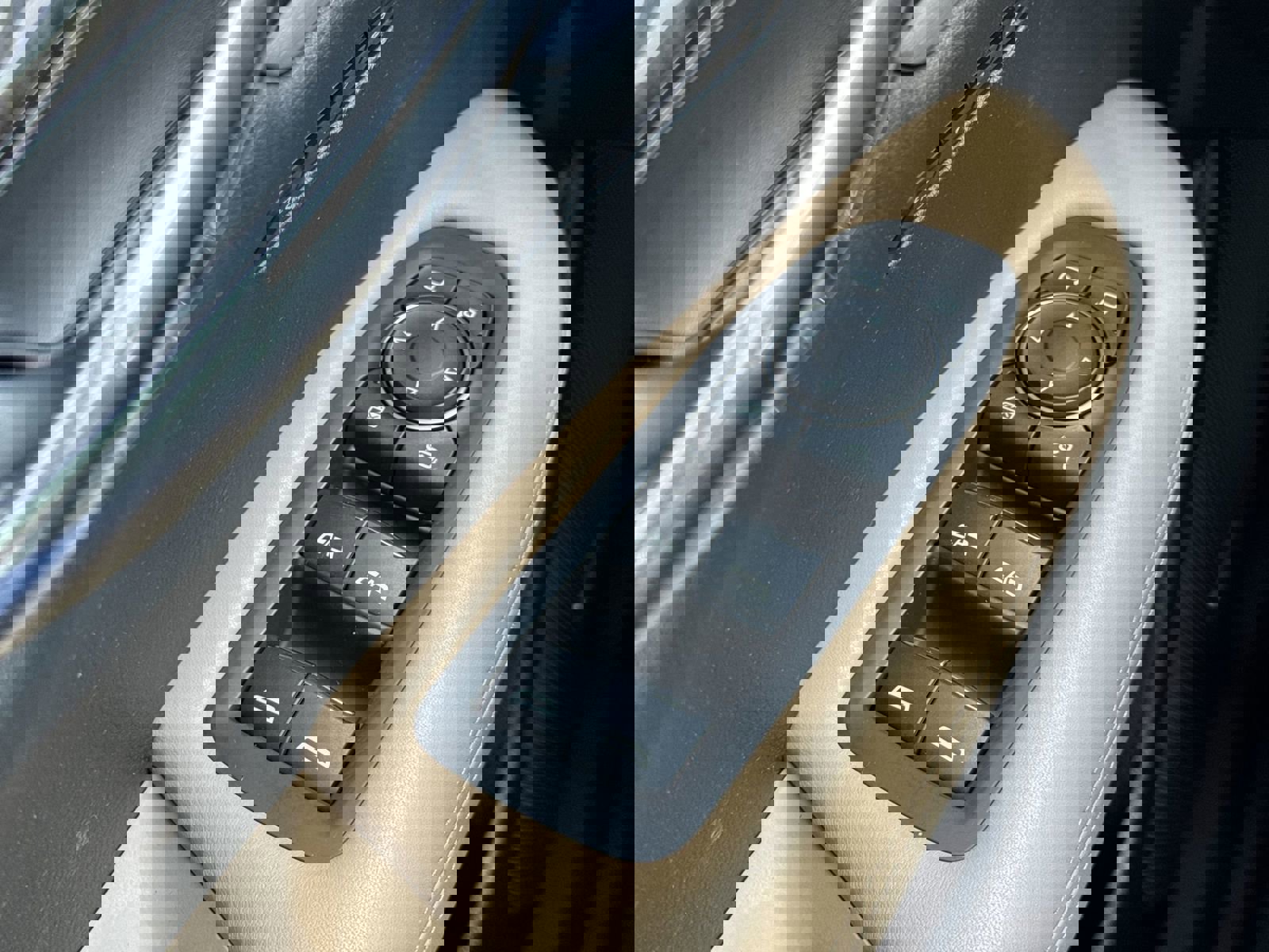 Used 2024 Cadillac XT6 Premium Luxury w/ Platinum Package image 15