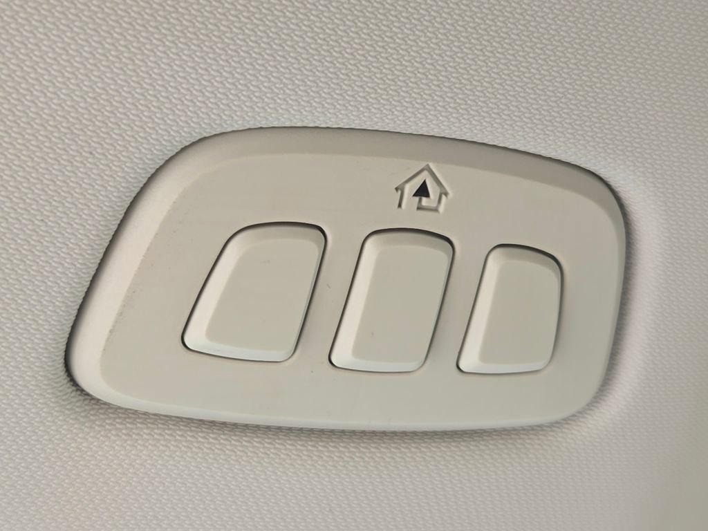 Used 2021 Ford Escape Titanium image 40