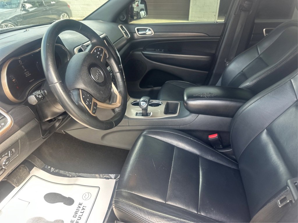 Used 2015 Jeep Grand Cherokee Laredo w/ Quick Order Package 23E image 11