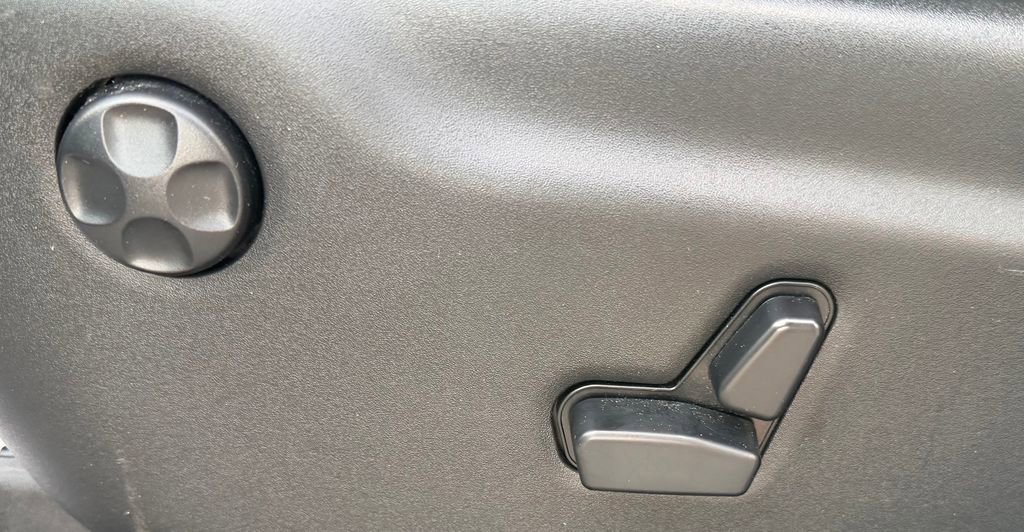 Used 2021 Jeep Grand Cherokee Laredo image 13