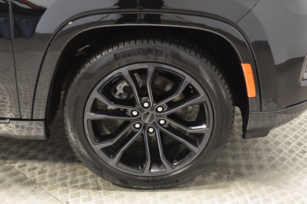 Used 2023 Jeep Grand Wagoneer Series II w/ Quick Order Packagew 28T image 39