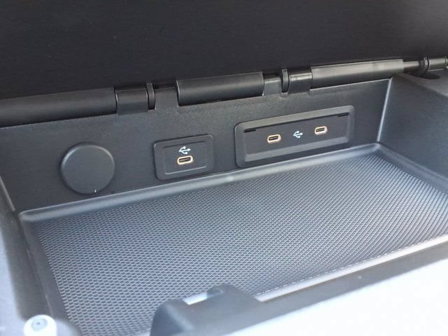 New 2025 Mercedes-Benz eSprinter 170 Cargo image 8