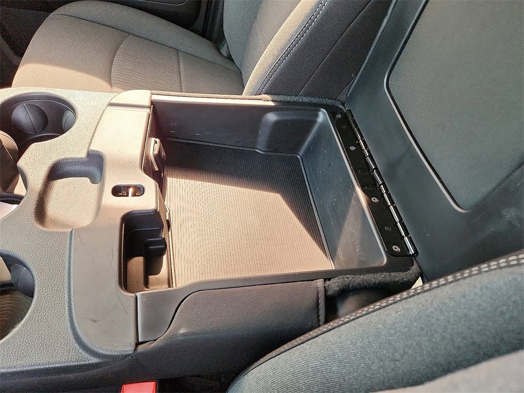 Used 2024 RAM 3500 Tradesman w/ Chrome Appearance Group image 30