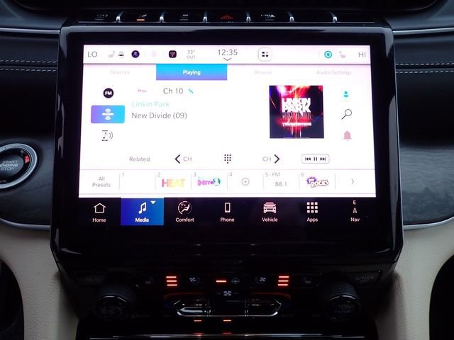 New 2025 Jeep Grand Cherokee Limited w/ Luxury Tech Group II image 21