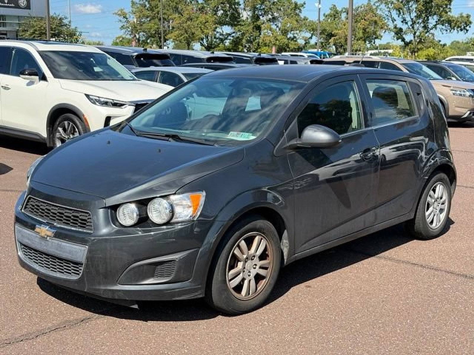 Used 2015 Chevrolet Sonic LT FWD image 3