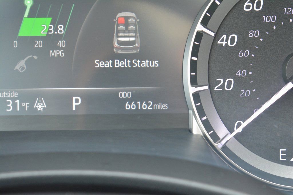 Used 2023 Toyota Highlander XLE image 14