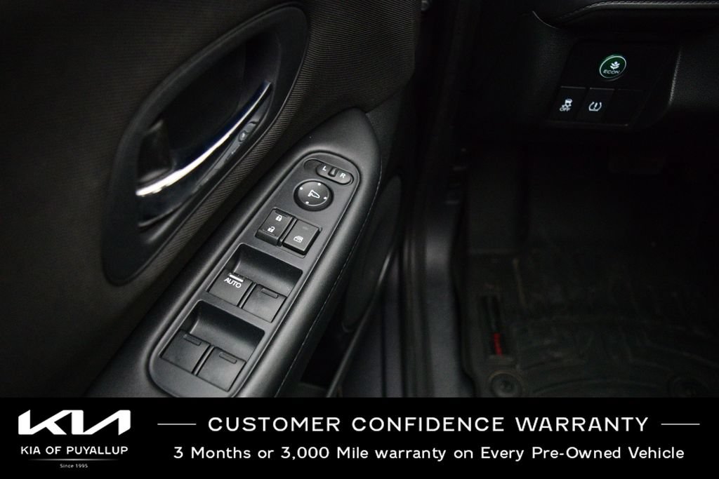Used 2018 Honda HR-V LX image 27