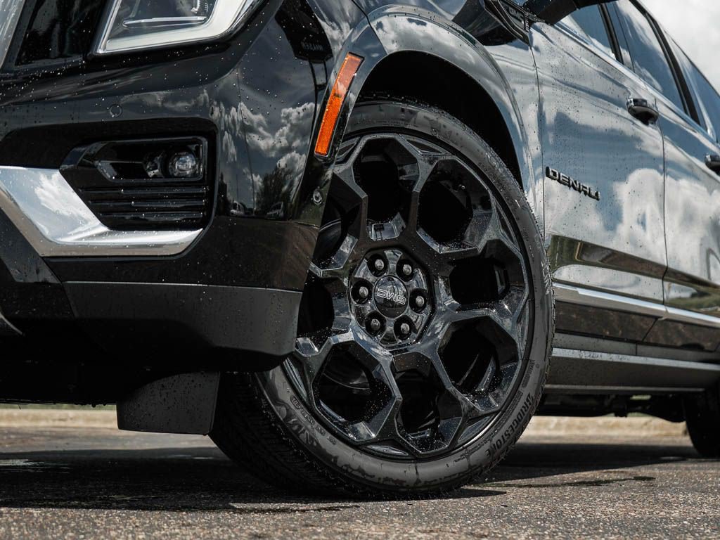 New 2026 GMC Yukon XL Denali w/ Denali Reserve Package AWD/4WD image 6