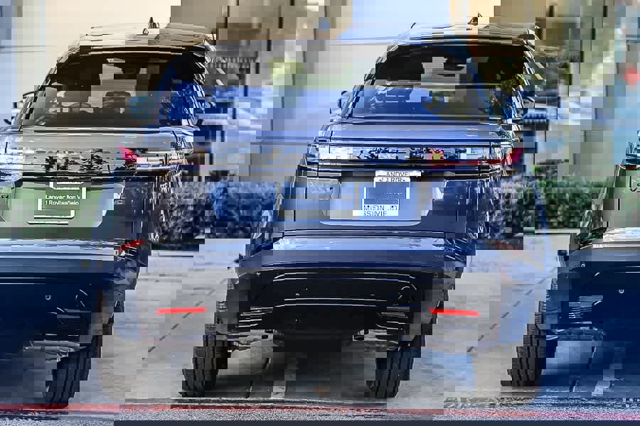 New 2026 Land Rover Range Rover Velar Dynamic SE image 7