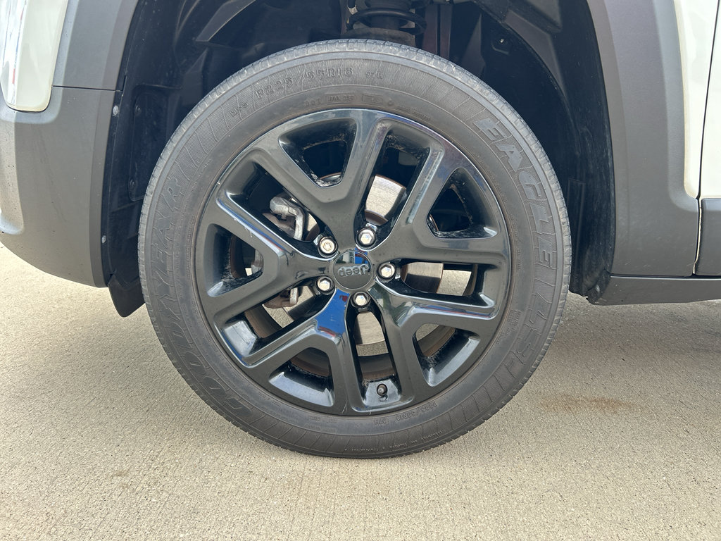 Used 2017 Jeep Renegade Altitude AWD/4WD image 19