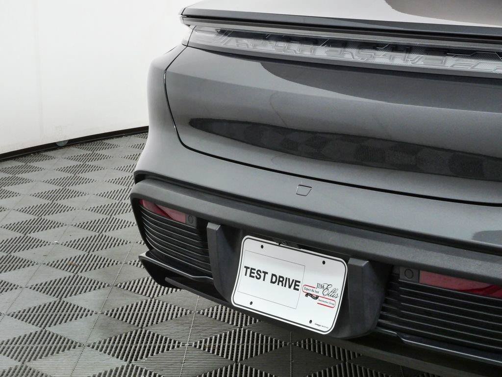 Used 2024 Porsche Taycan Turbo AWD/4WD image 38