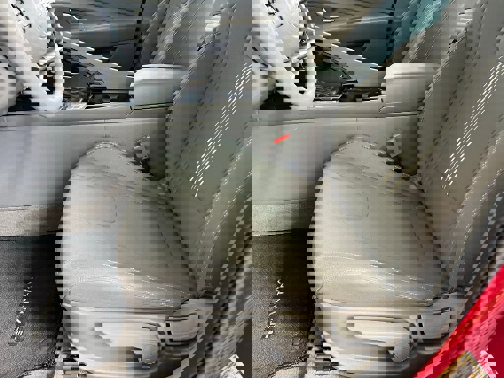 Certified 2024 Hyundai Elantra Blue image 10