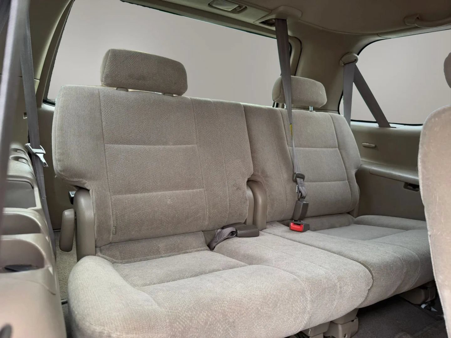 Used 2004 Toyota Sequoia SR5 RWD image 21