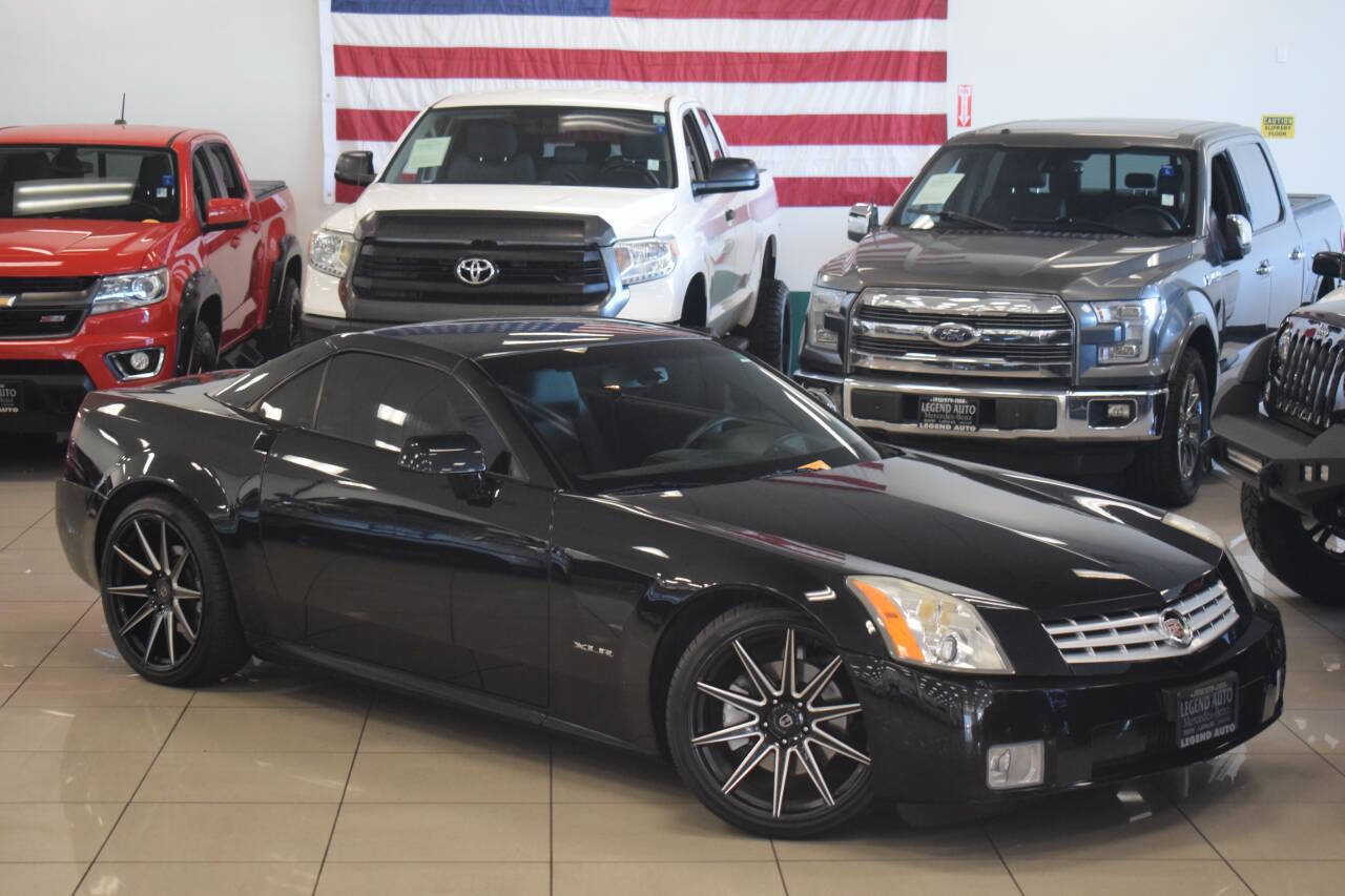 Used 2005 Cadillac XLR RWD image 3