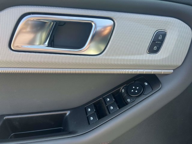 New 2027 Ford Explorer Active w/ Active Comfort Package RWD image 13