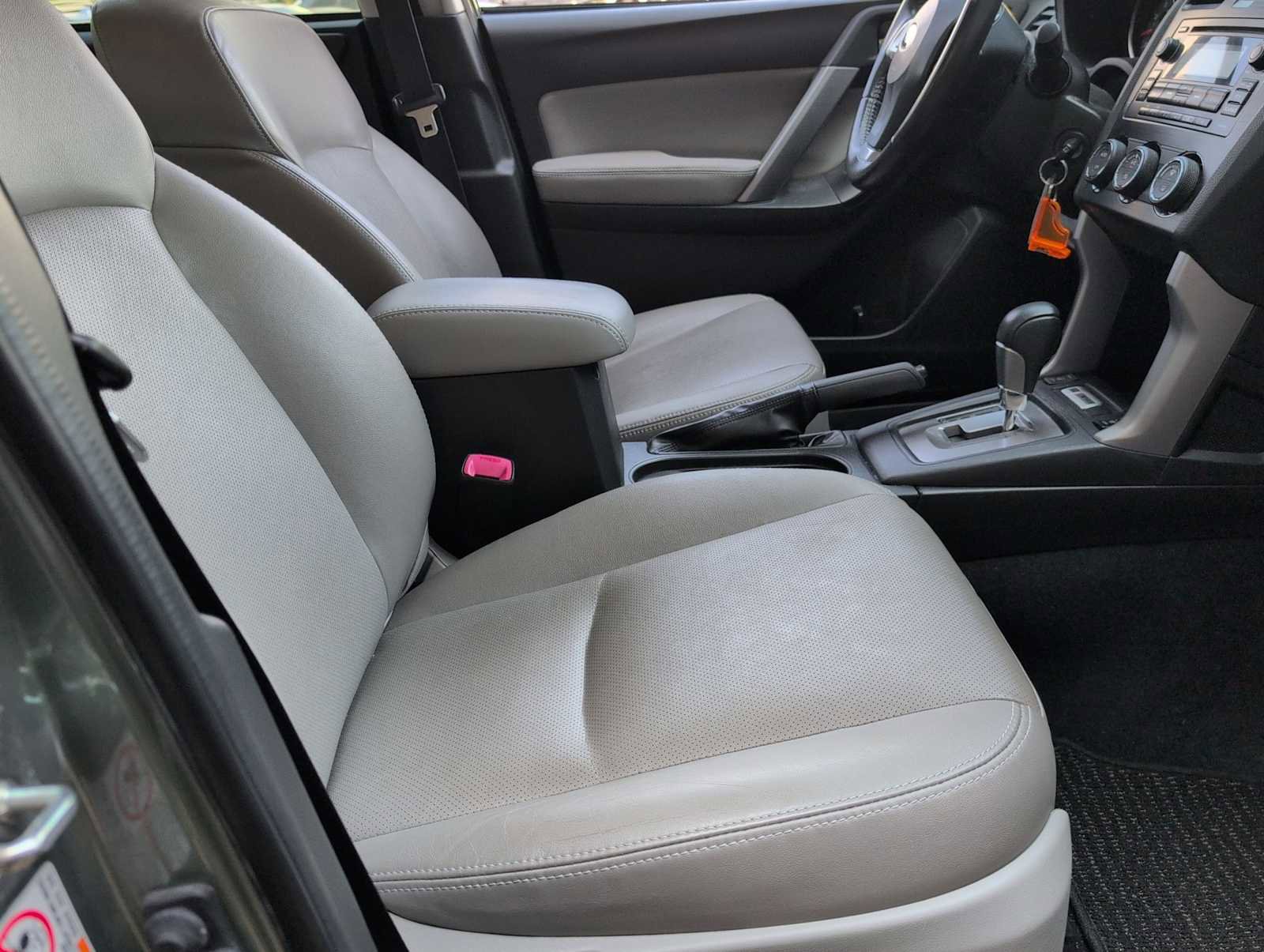 Used 2014 Subaru Forester 2.5i Limited AWD/4WD image 21