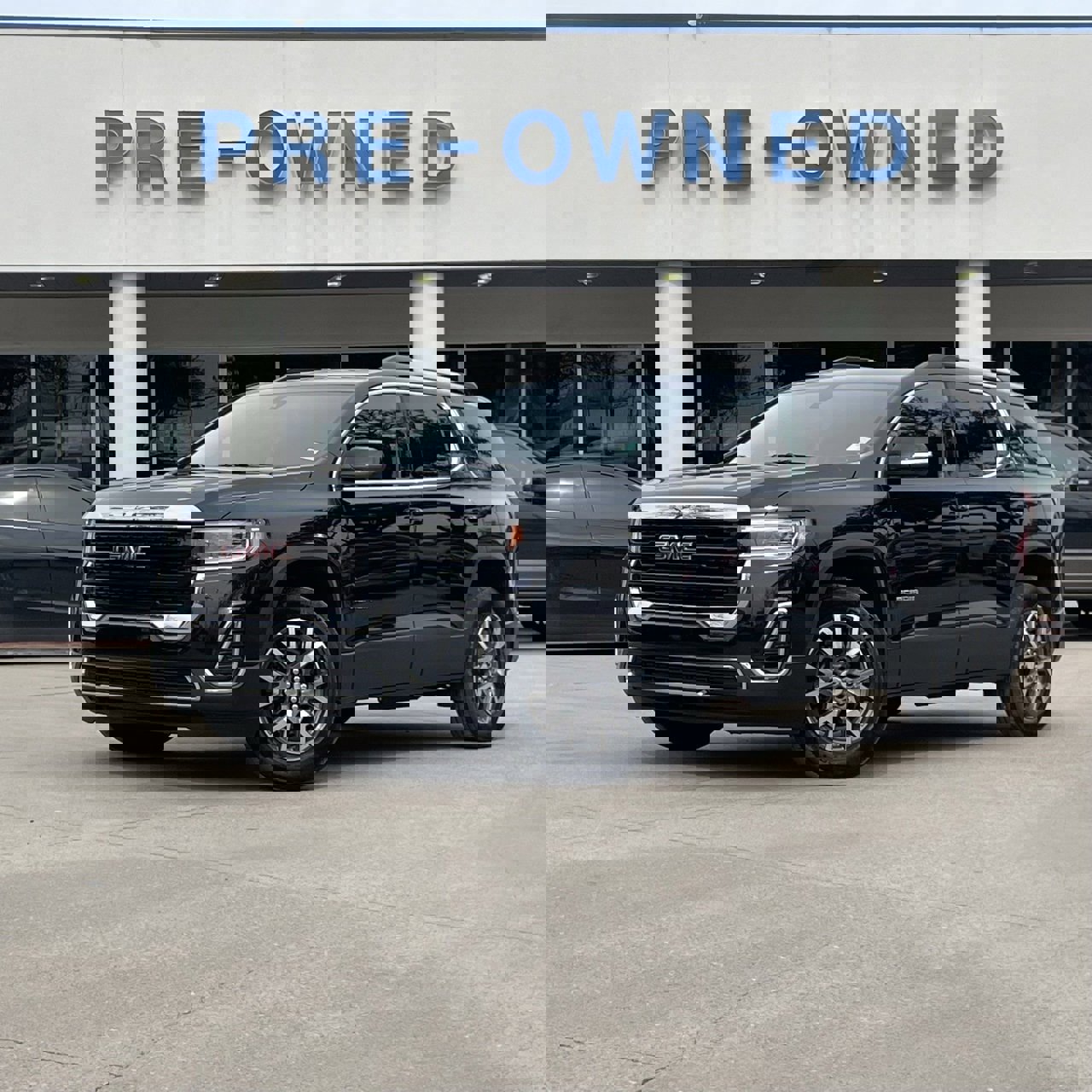 Used 2023 GMC Acadia SLE w/ Driver Convenience Package image 2