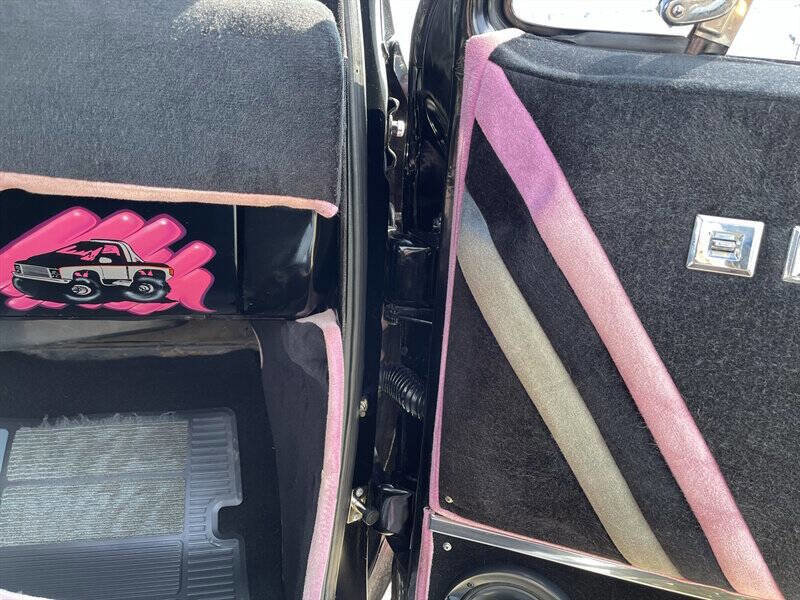 Used 1987 Chevrolet Blazer Silverado 2dr 4WD SUV image 53