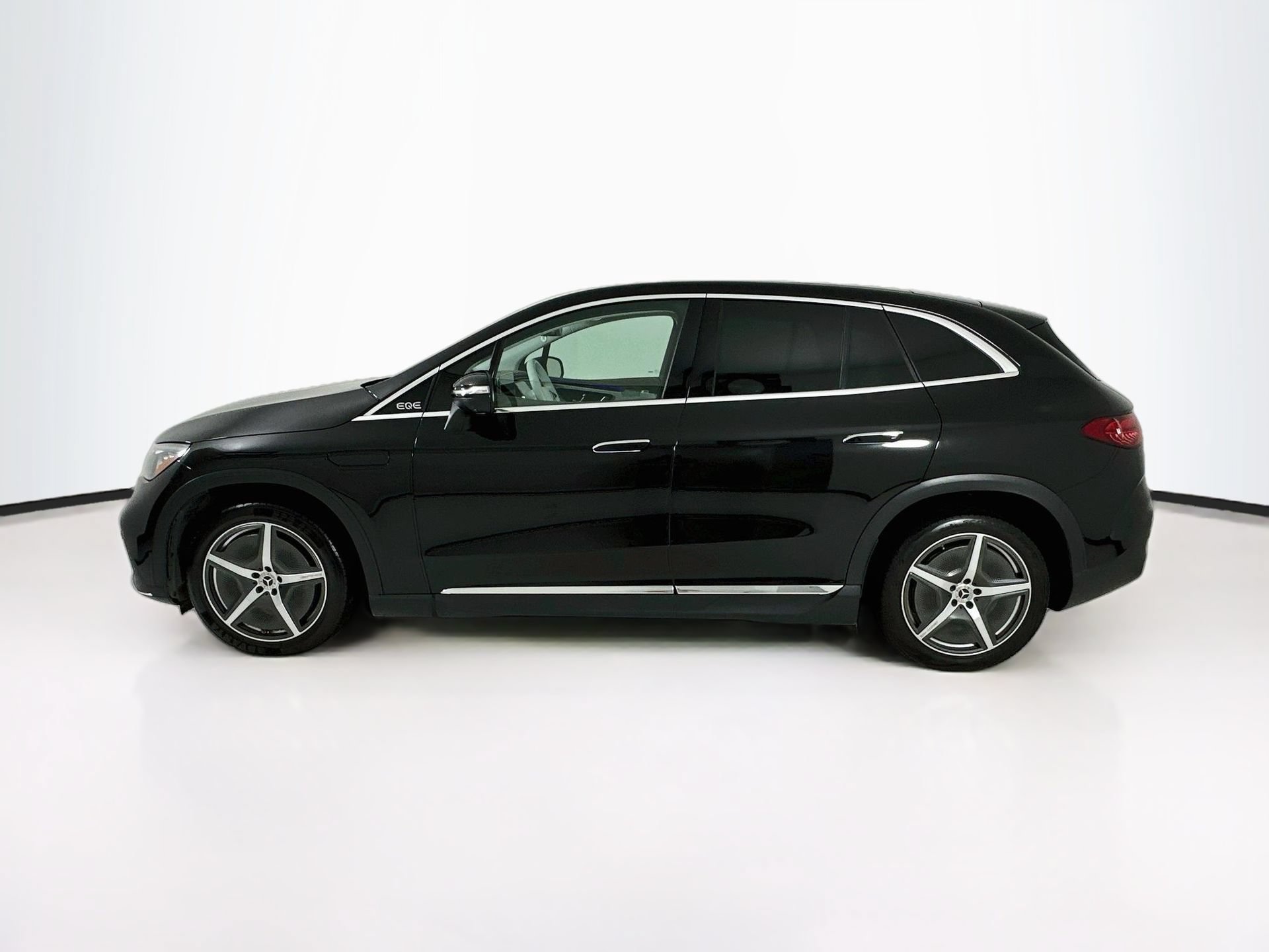 Certified 2023 Mercedes-Benz EQE 500 4MATIC SUV image 5