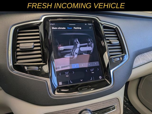 Used 2023 Volvo XC90 B6 Plus image 19