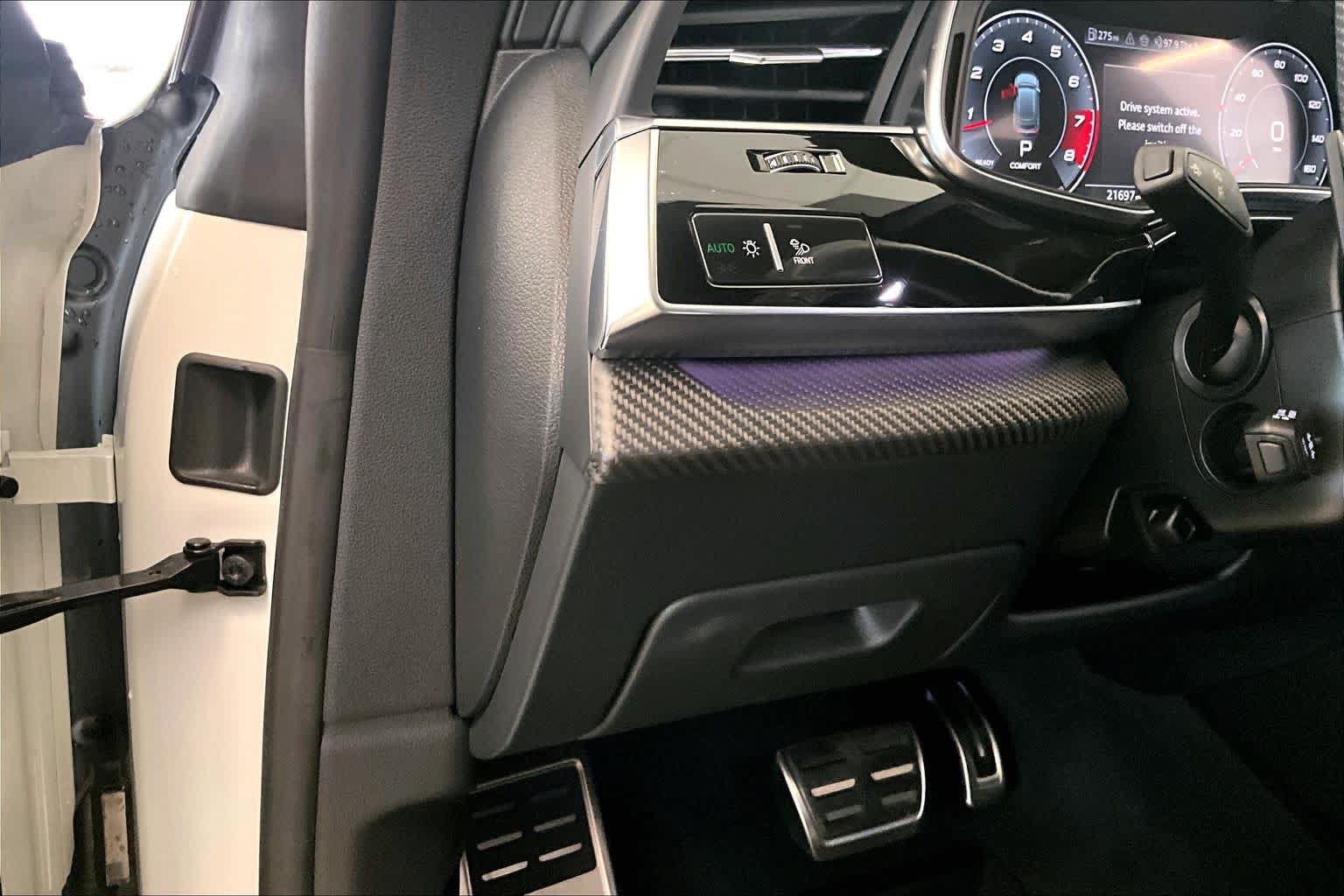 Used 2025 Audi SQ8 Prestige AWD/4WD image 30