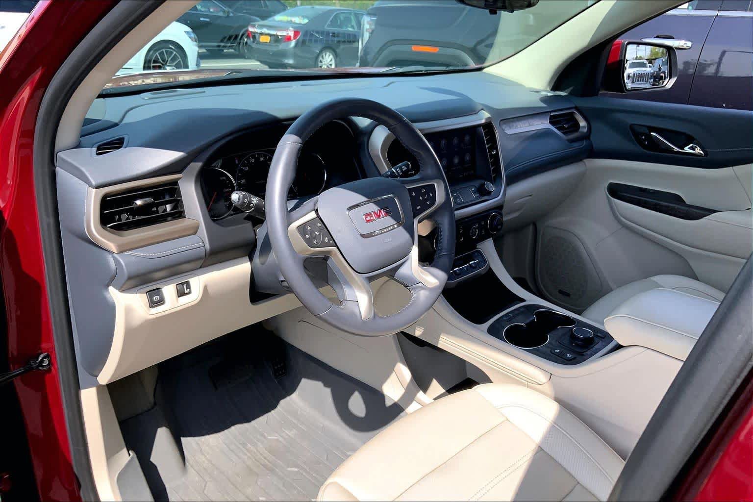 Used 2020 GMC Acadia Denali AWD/4WD image 16