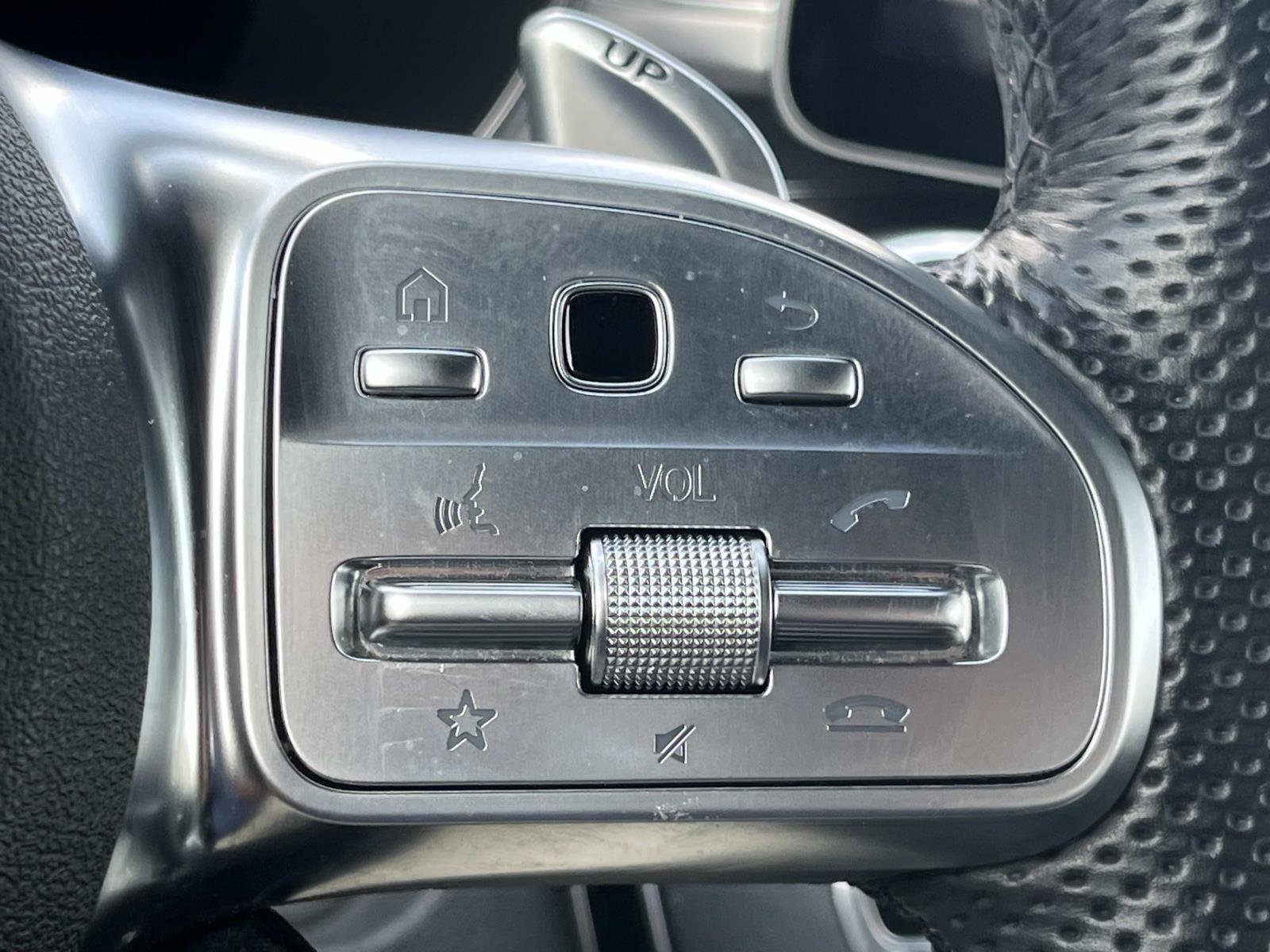 Used 2020 Mercedes-Benz C 63 AMG Cabriolet image 28