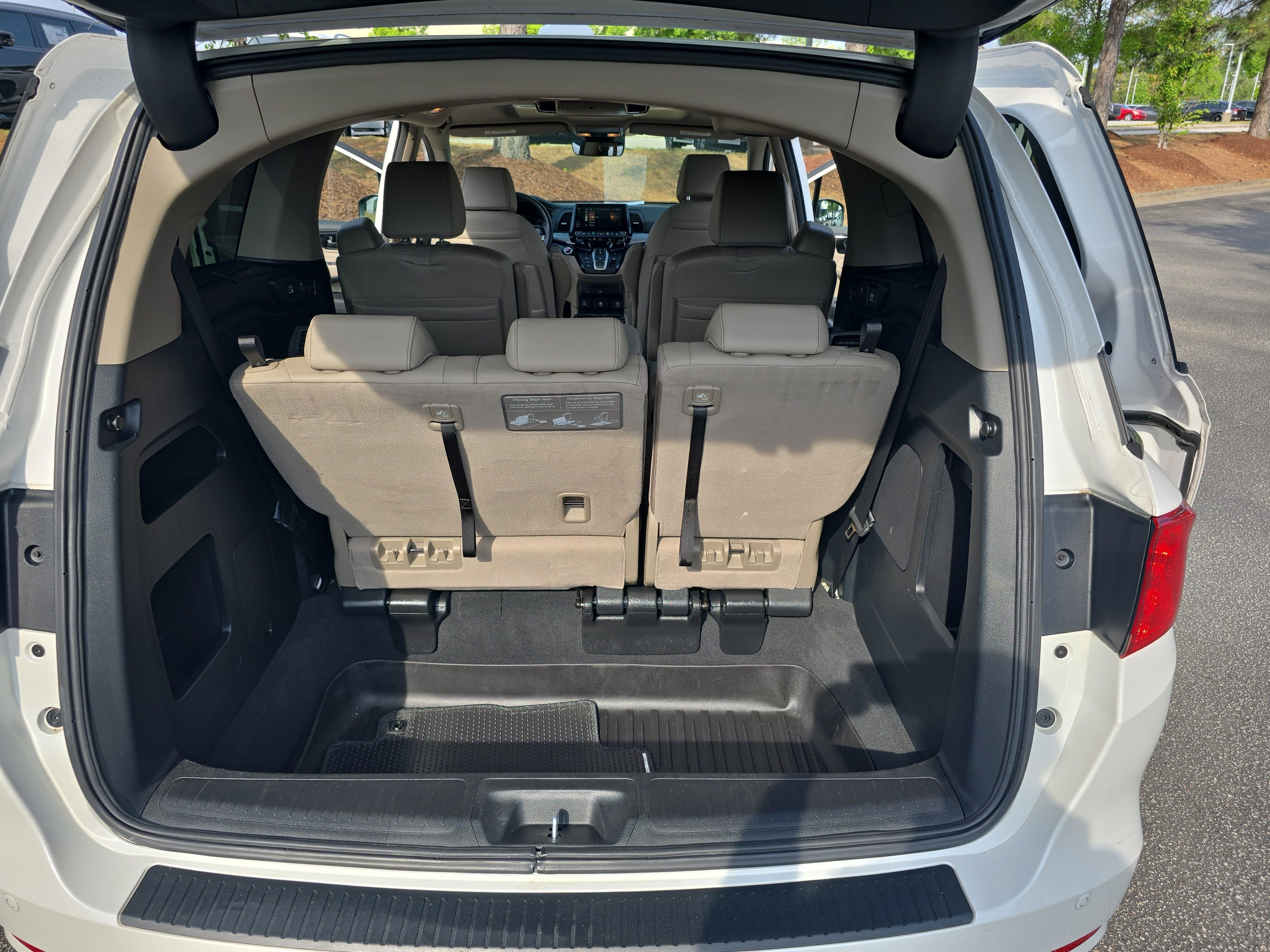 Used 2023 Honda Odyssey Touring image 14