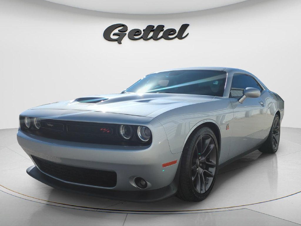 Used 2023 Dodge Challenger R/T Scat Pack RWD image 3