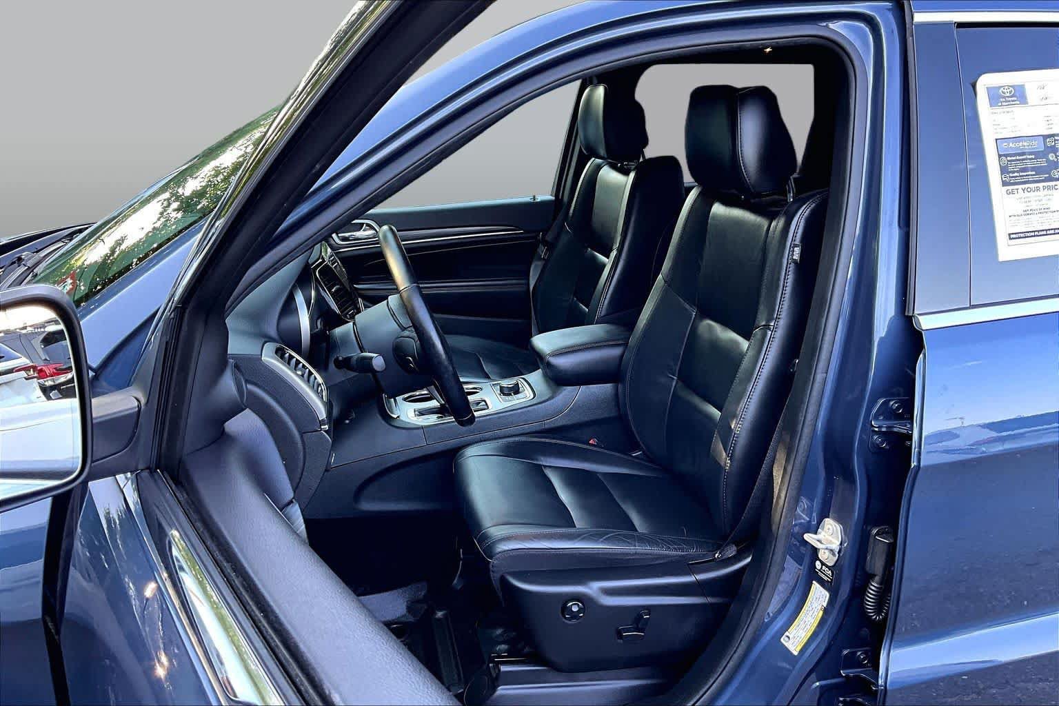 Used 2021 Jeep Grand Cherokee Limited AWD/4WD image 9