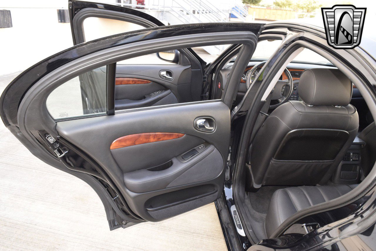 Used 2008 Jaguar S-TYPE 3.0 image 23