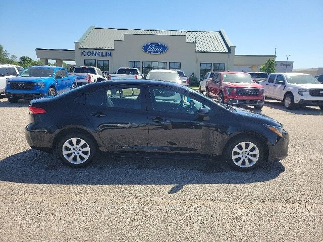 Used 2024 Toyota Corolla LE FWD image 18