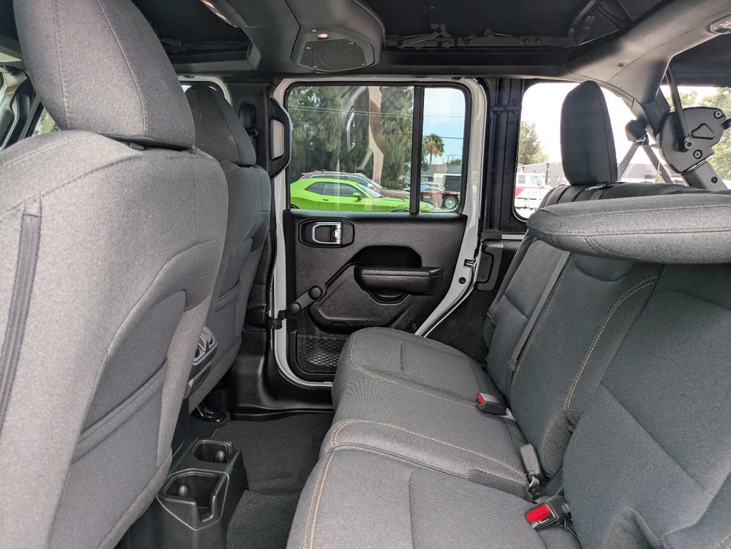 Used 2024 Jeep Wrangler Unlimited Sport AWD/4WD image 14