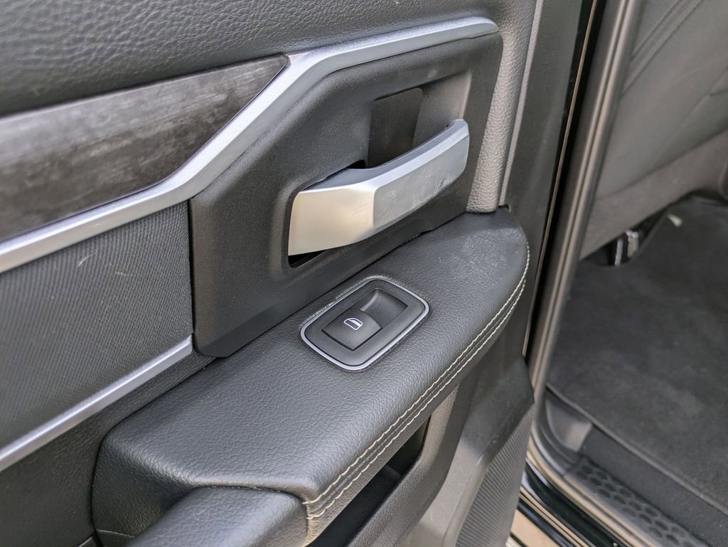 Used 2024 RAM 2500 Big Horn w/ Level 2 Equipment Group image 28